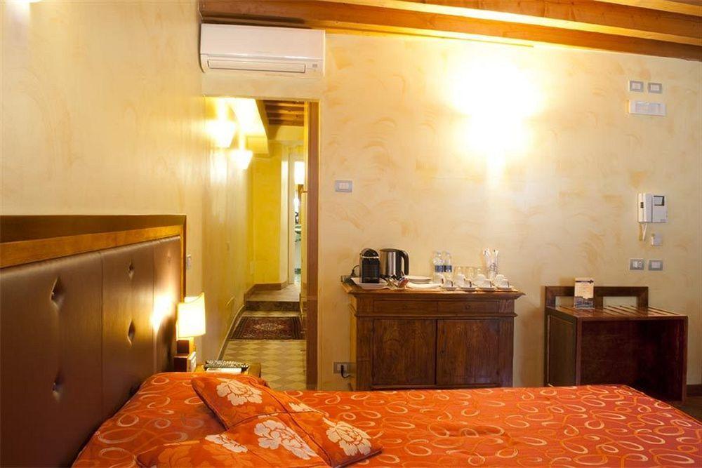 City Centre Rooms And Apartments Verona Exterior foto